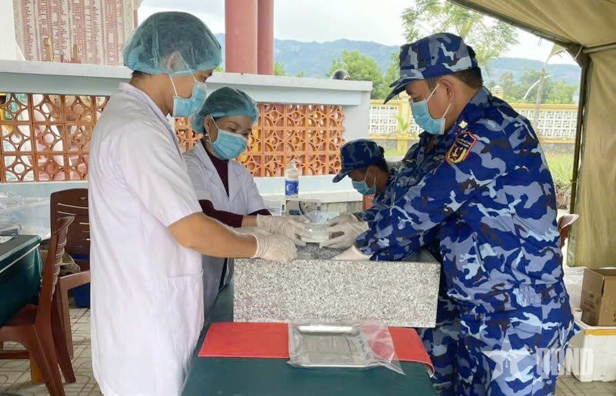 Hoàn thành lấy mẫu sinh phẩm tại Nghĩa trang Liệt sĩ Đại Chánh (TP Đà Nẵng)


