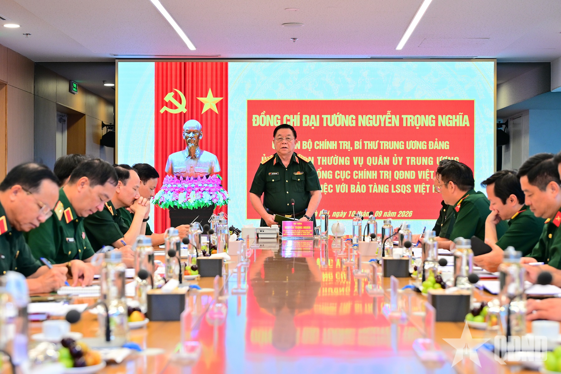Đại tướng Nguyễn Trọng Nghĩa làm việc với Bảo tàng Lịch sử Quân sự Việt Nam