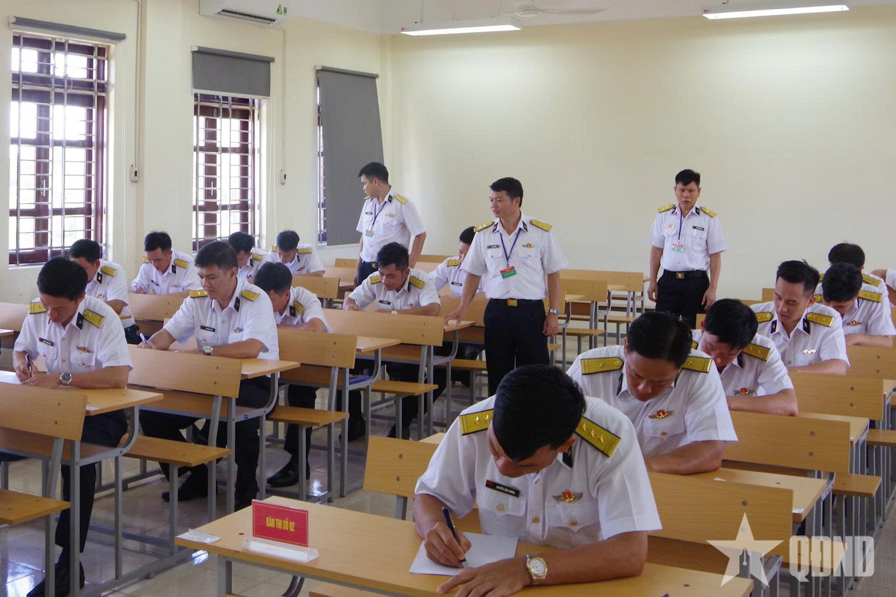 Nâng cao chất lượng đội ngũ bí thư chi bộ