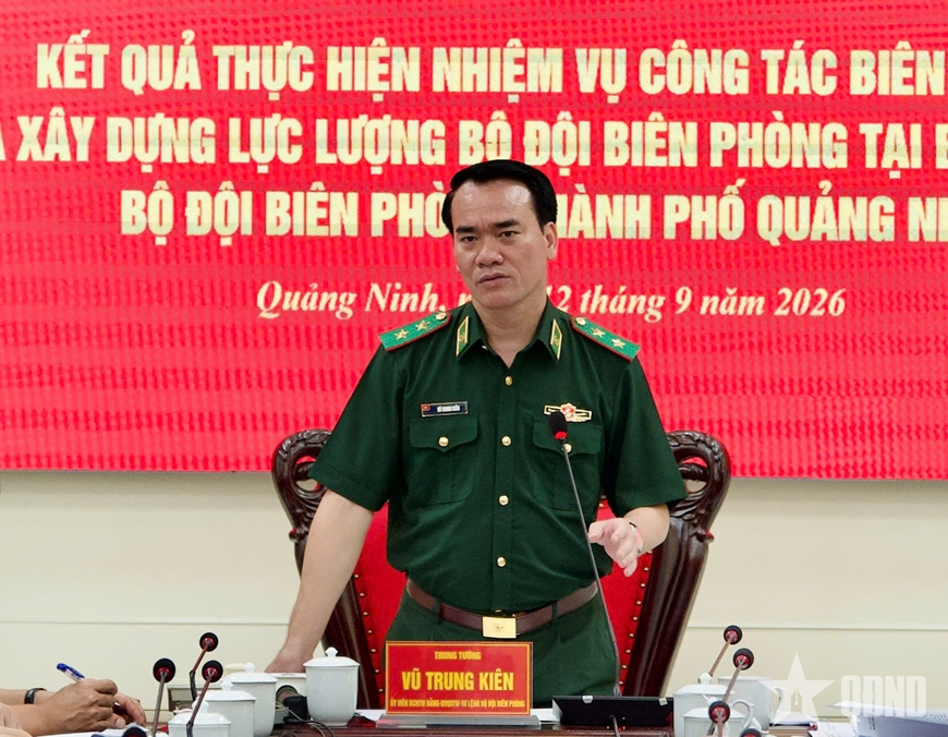 Trung tướng Vũ Trung Kiên kiểm tra tại Ban chỉ huy Bộ đội Biên phòng TP Quảng Ninh