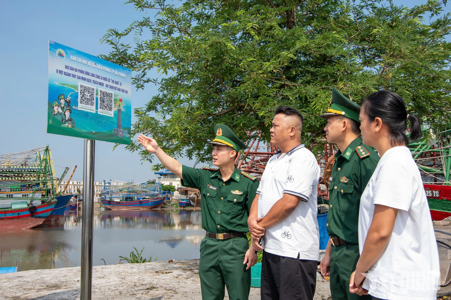 Bộ đội Biên phòng TP Hải Phòng tuyên truyền nâng cao ý thức chấp hành pháp luật cho ngư dân