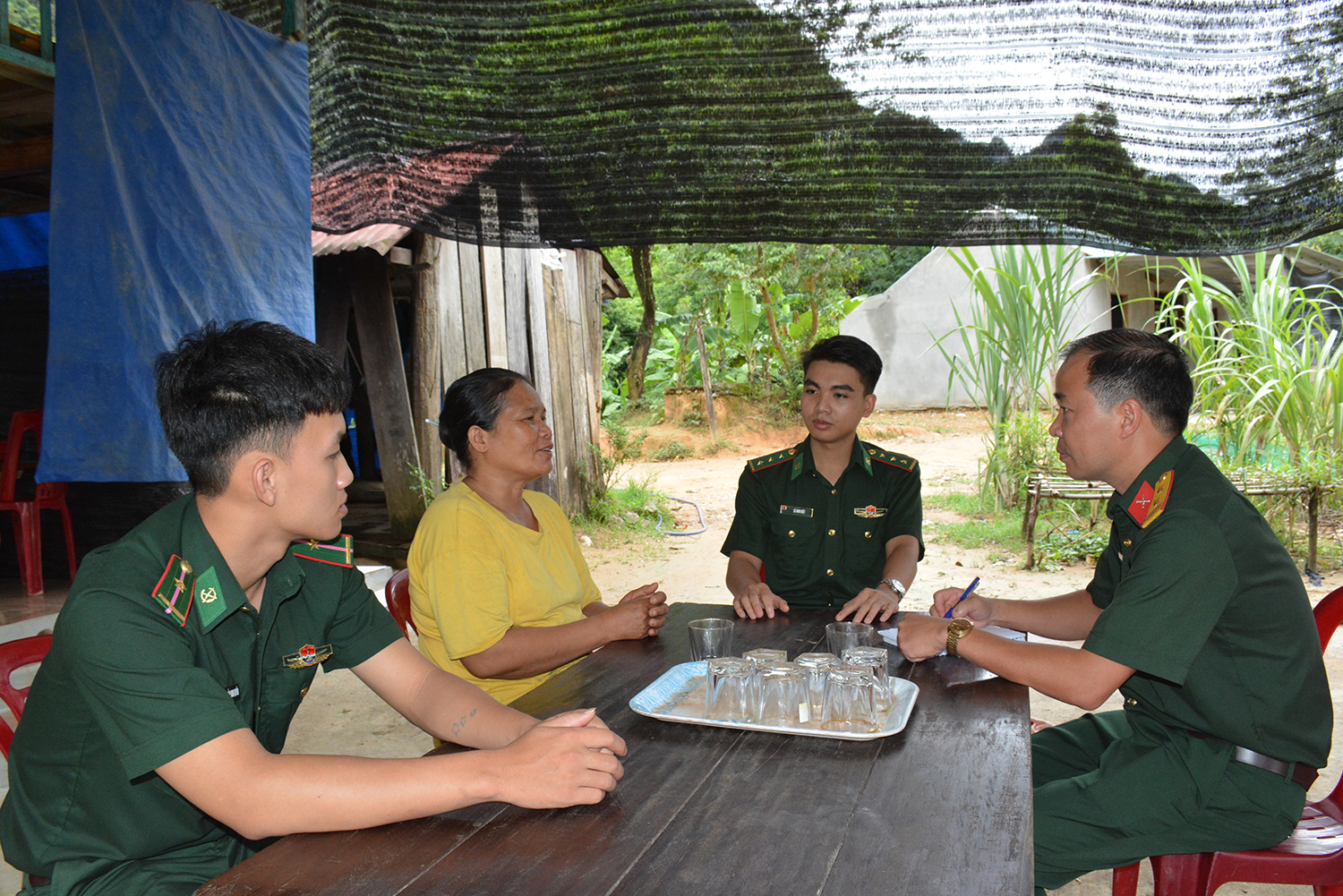 Ánh sáng vùng biên giữa đại ngàn Trường Sơn