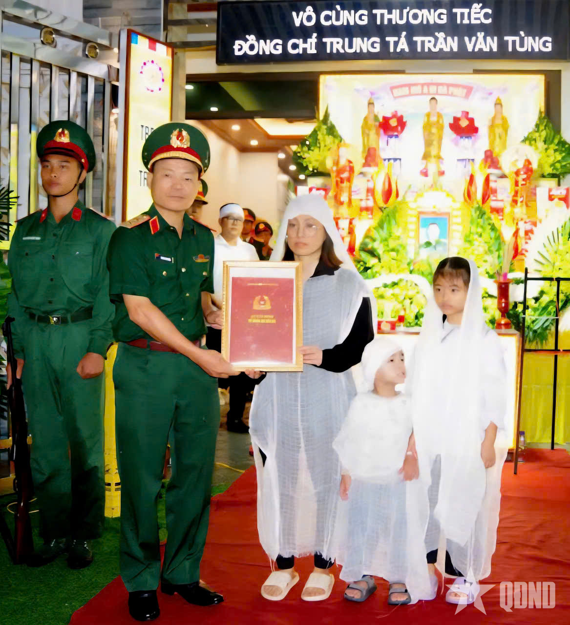 Không quản hy sinh