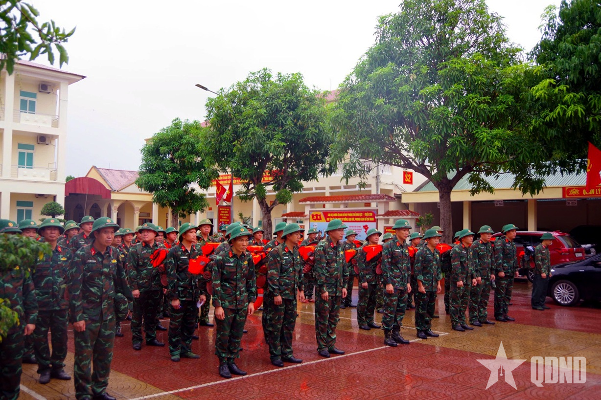 Lực lượng vũ trang tỉnh Thanh Hóa chủ động ứng phó mưa lớn, ngập lụt