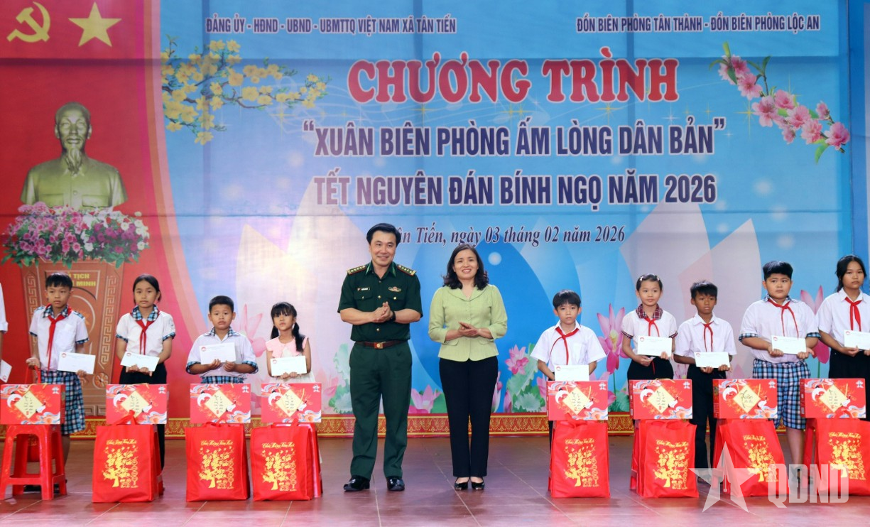 Bộ đội Biên phòng TP Đồng Nai: Giúp nhân dân vượt khó, xây vững biên cương