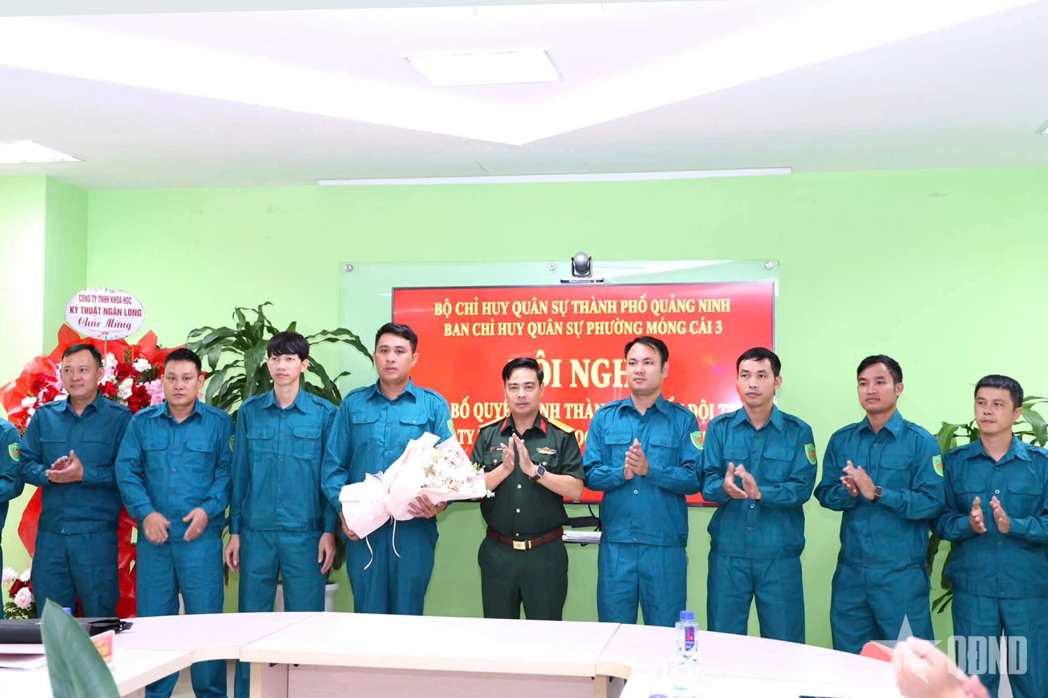 Quảng Ninh: Ban CHQS phường Móng Cái 3 thành lập Tiểu đội tự vệ Công ty TNHH Khoa học kỹ thuật Ngân Long

