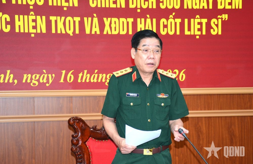 Thượng tướng Nguyễn Văn Gấu kiểm tra kết quả thực hiện Chiến dịch 500 ngày đêm tại Hà Tĩnh