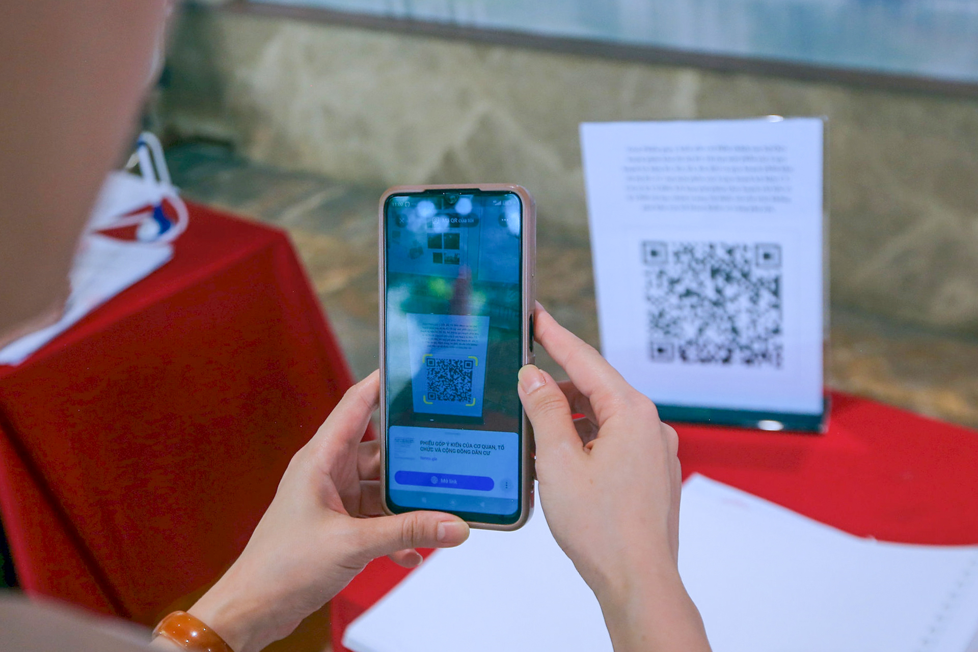 Lắng nghe dân bằng mã QR
