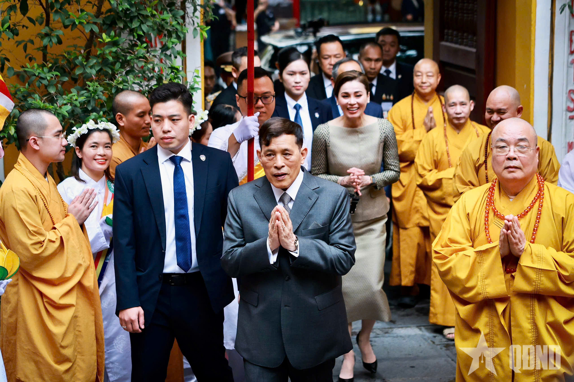 Nhà vua Thái Lan và Hoàng hậu thăm chùa Quán Sứ và dự Lễ cầu an
