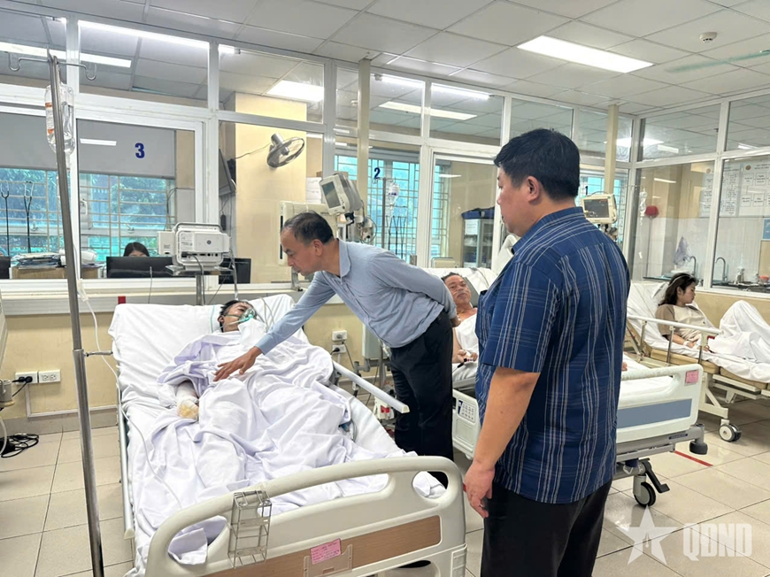 Thủ tướng yêu cầu khẩn trương điều tra nguyên nhân vụ cháy tại Tây Hồ, Hà Nội