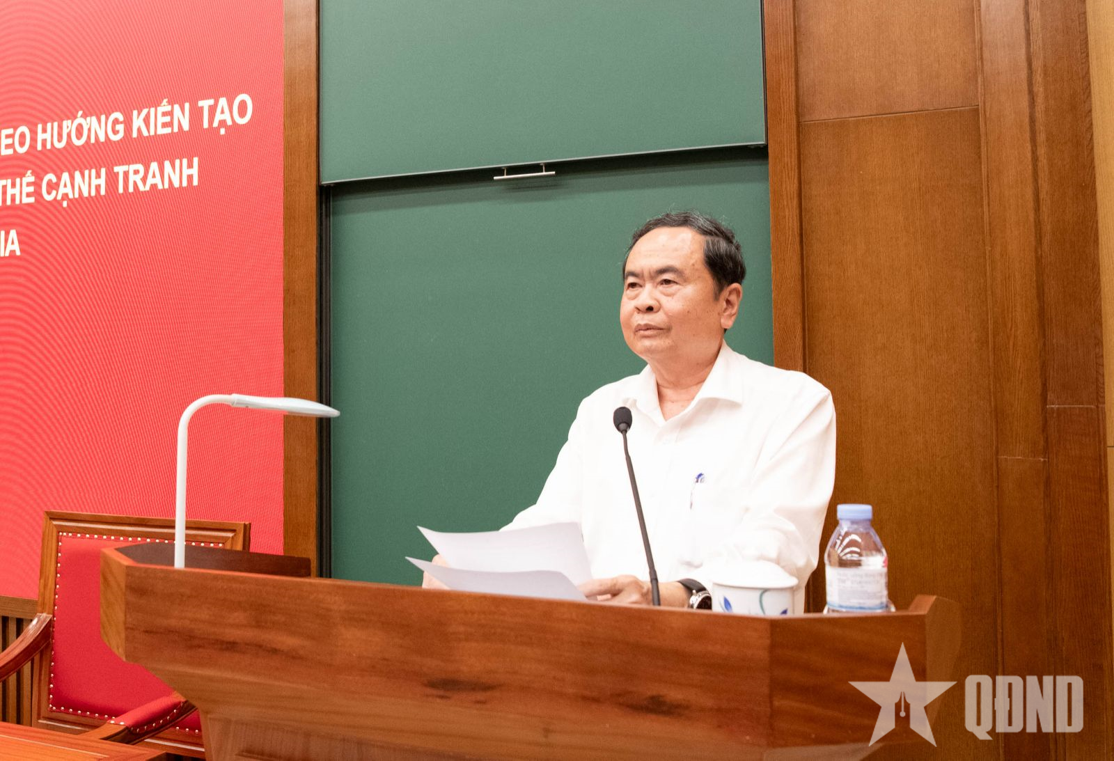 Chủ tịch Quốc hội Trần Thanh Mẫn truyền đạt chuyên đề về đổi mới tư duy xây dựng thể chế