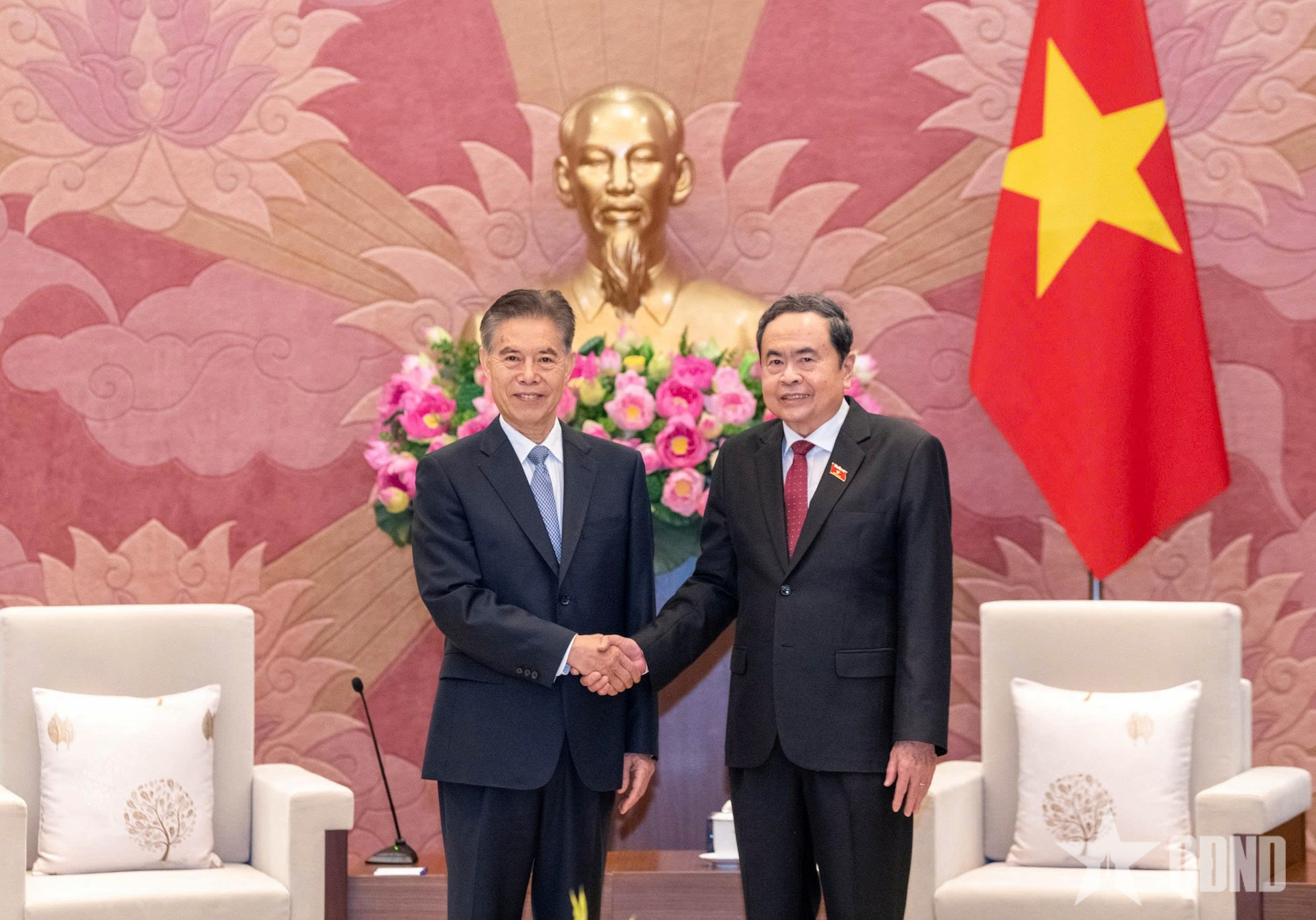 Chủ tịch Quốc hội Trần Thanh Mẫn tiếp đoàn đại biểu Ủy ban Tài chính và Kinh tế Nhân đại toàn quốc Trung Quốc