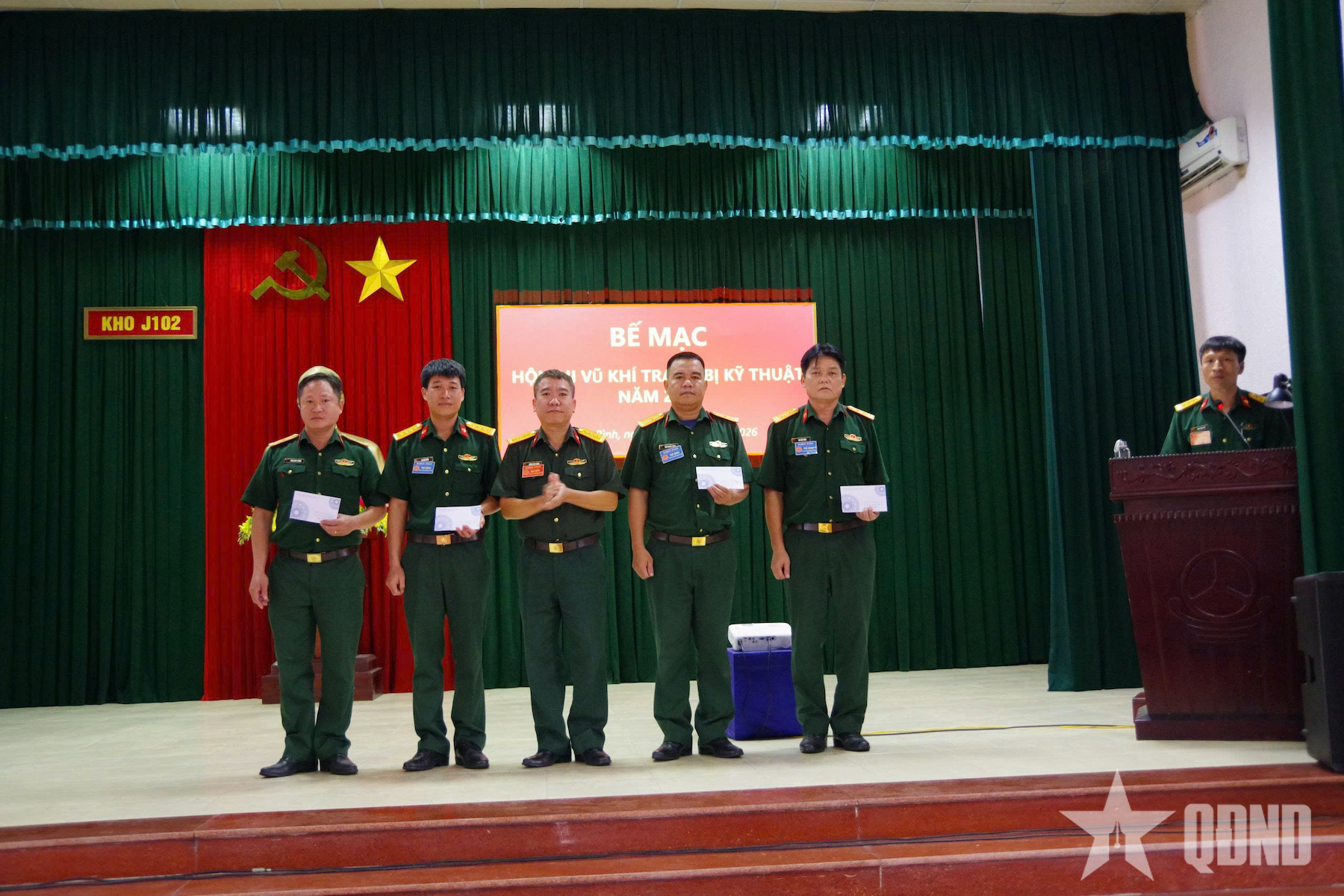 Kho J102 nâng cao chất lượng bảo đảm hậu cần, kỹ thuật