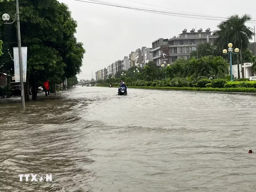 Những giờ tới, 8 tỉnh, thành phố có mưa lớn, cảnh báo lũ quét, sạt lở đất