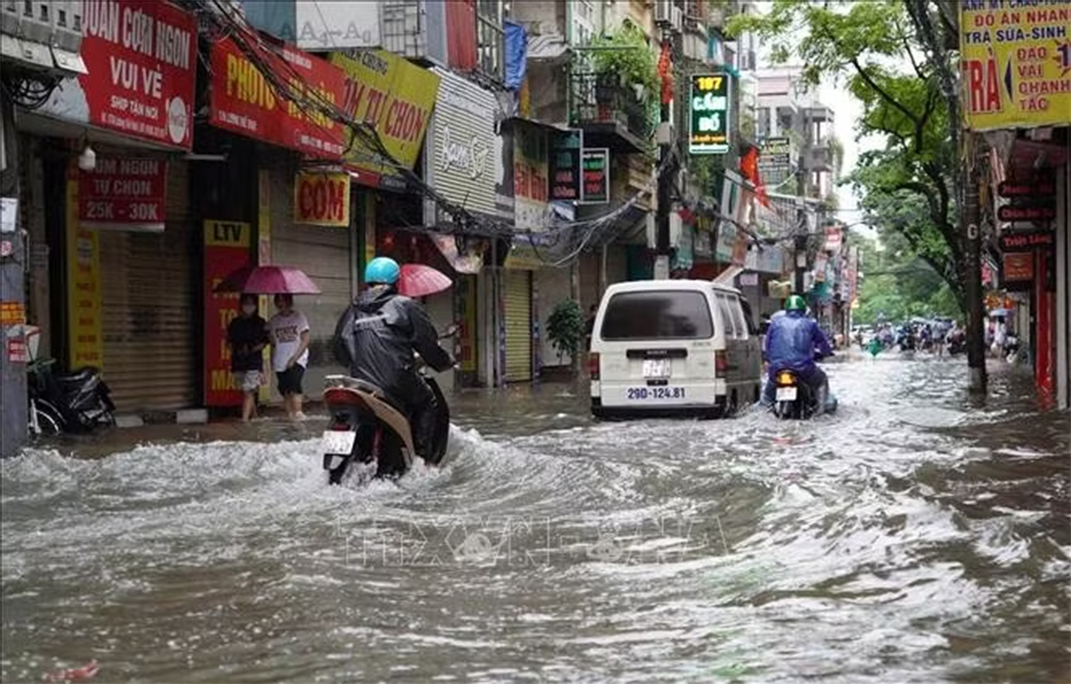 Thời tiết hôm nay (18-9): Khu vực miền Bắc, miền Trung tiếp tục có mưa dông