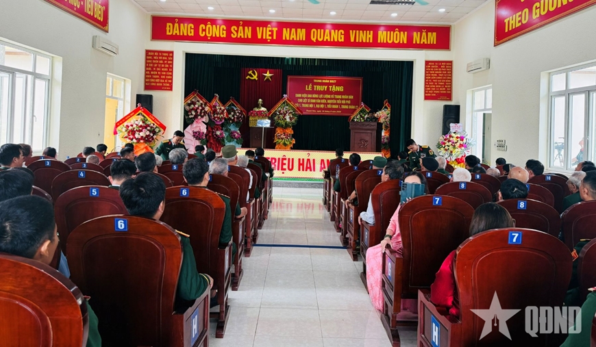 Truy tặng danh hiệu Anh hùng LLVT nhân dân đối với liệt sĩ Đinh Văn Kiên