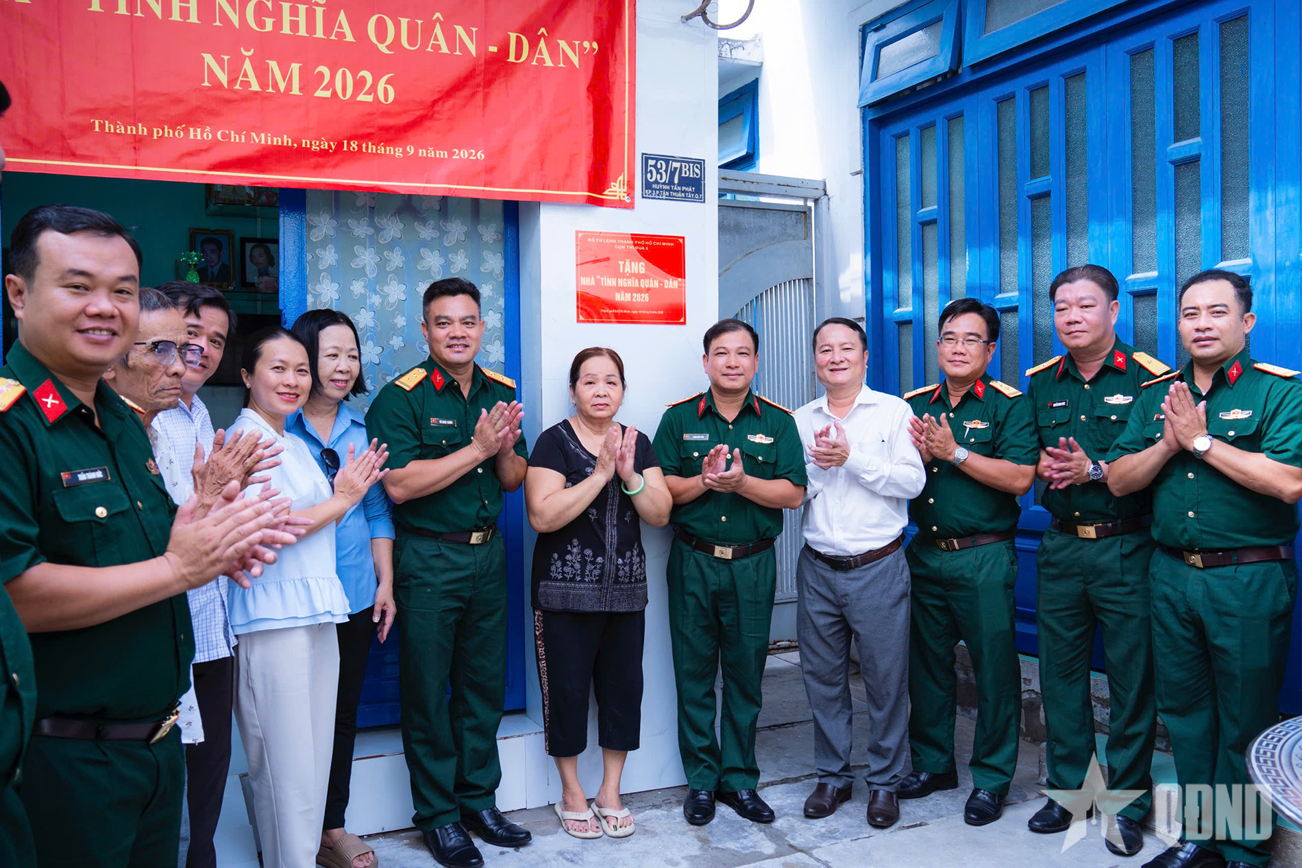 Lực lượng vũ trang TP Hồ Chí Minh bàn giao nhà “Tình nghĩa quân - dân”