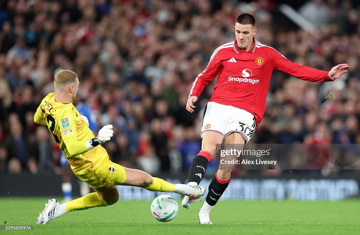 Ghế nóng: Bão tố ở Old Trafford