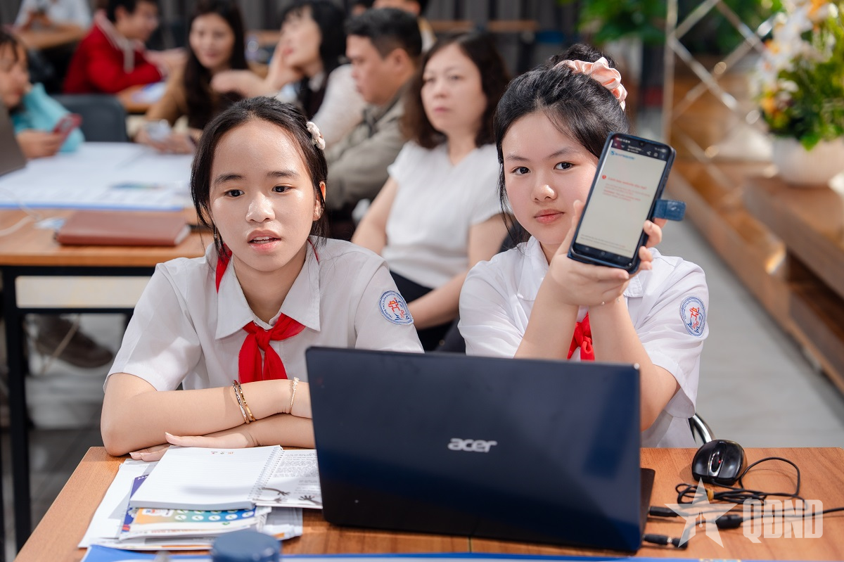 Ngăn “lệch chuẩn” trên không gian mạng