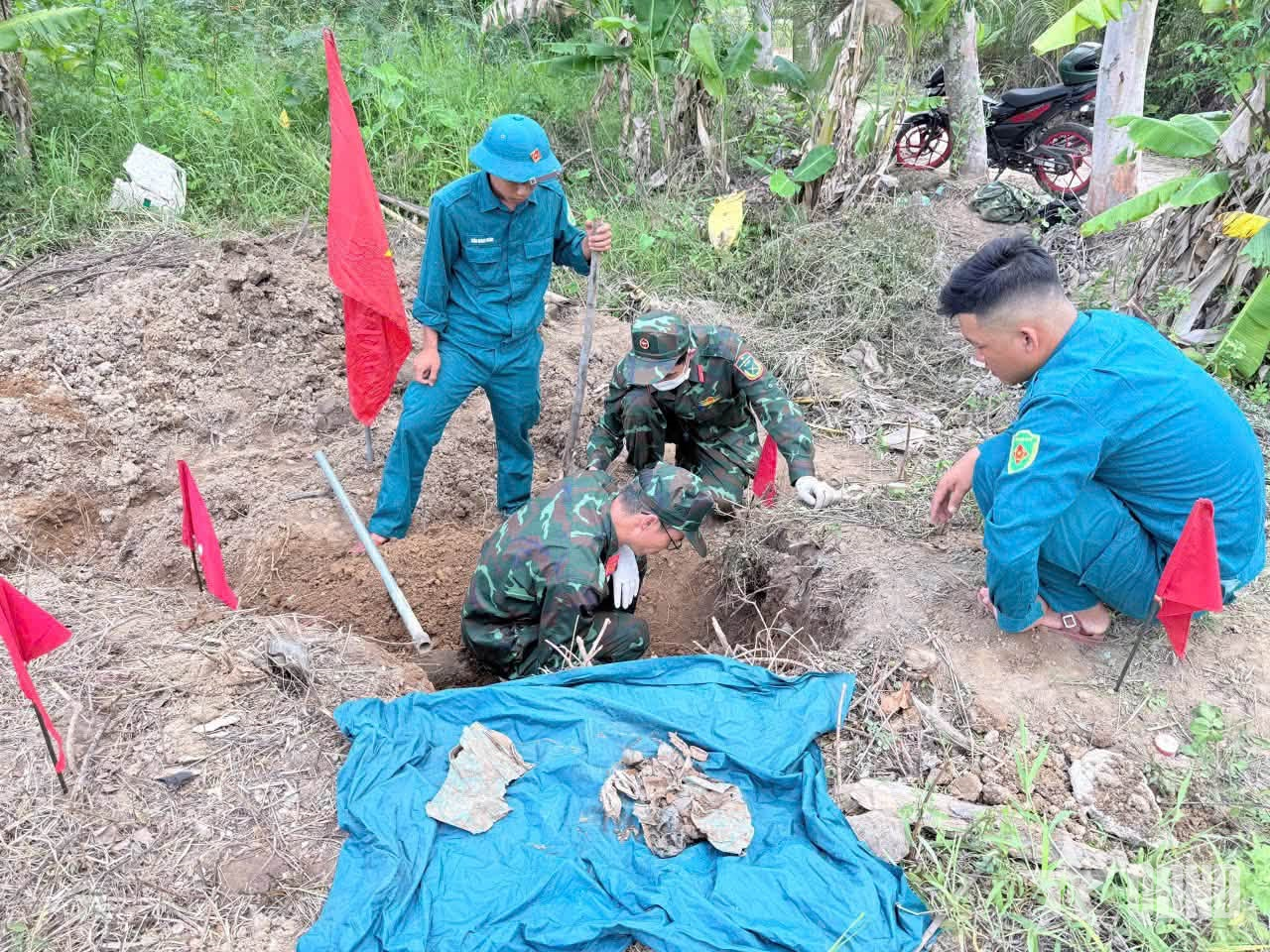 Đắk Lắk quy tập được 1 hài cốt liệt sĩ cùng mảnh nhựa ghi chữ “Anh Luân”