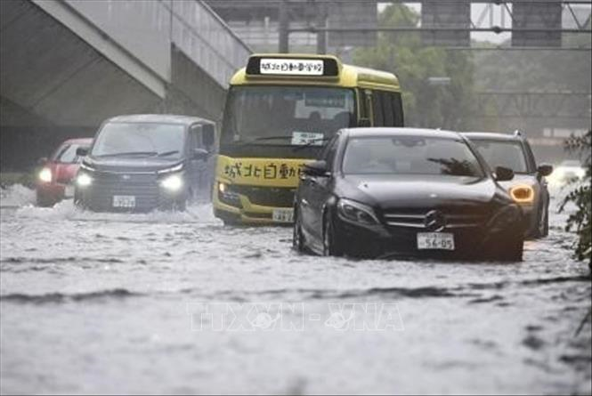 Bão Dujuan làm hàng chục người thương vong tại Nhật Bản