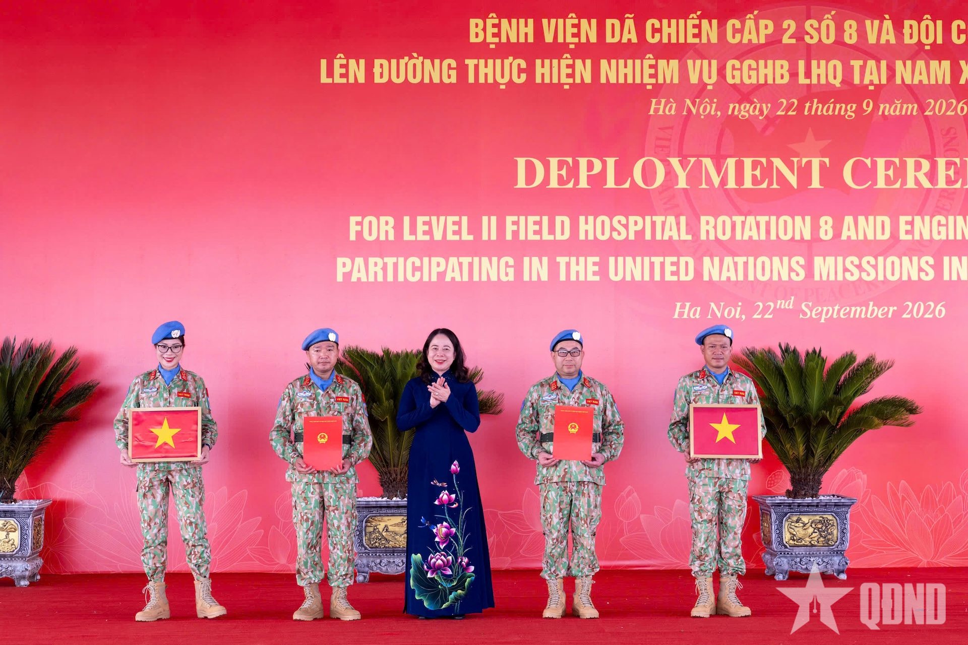 Bệnh viện dã chiến cấp 2 số 8 và Đội Công binh số 5 xuất quân lên đường thực hiện nhiệm vụ gìn giữ hòa bình