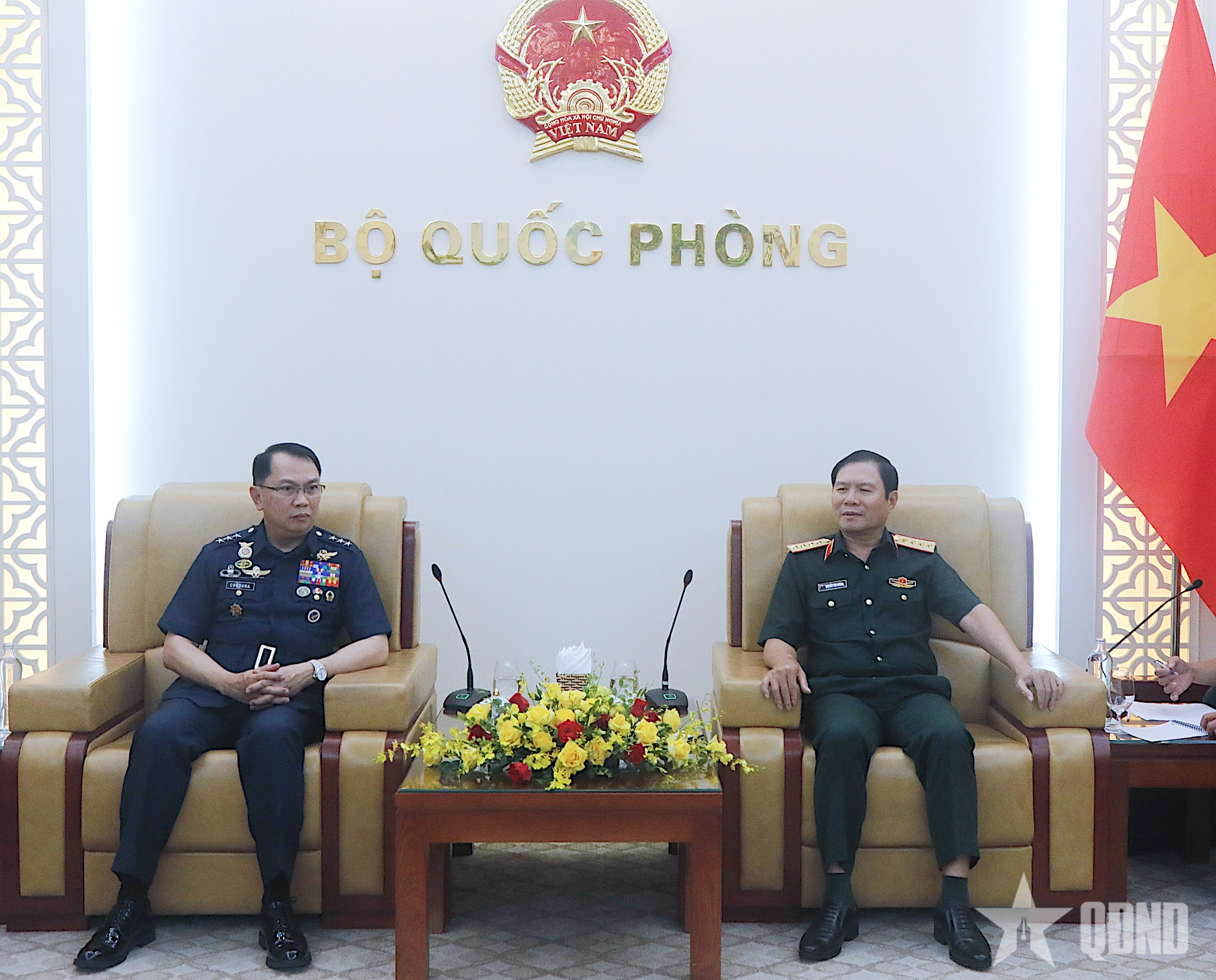Đại tướng Nguyễn Tân Cương tiếp Tư lệnh Không quân Philippines