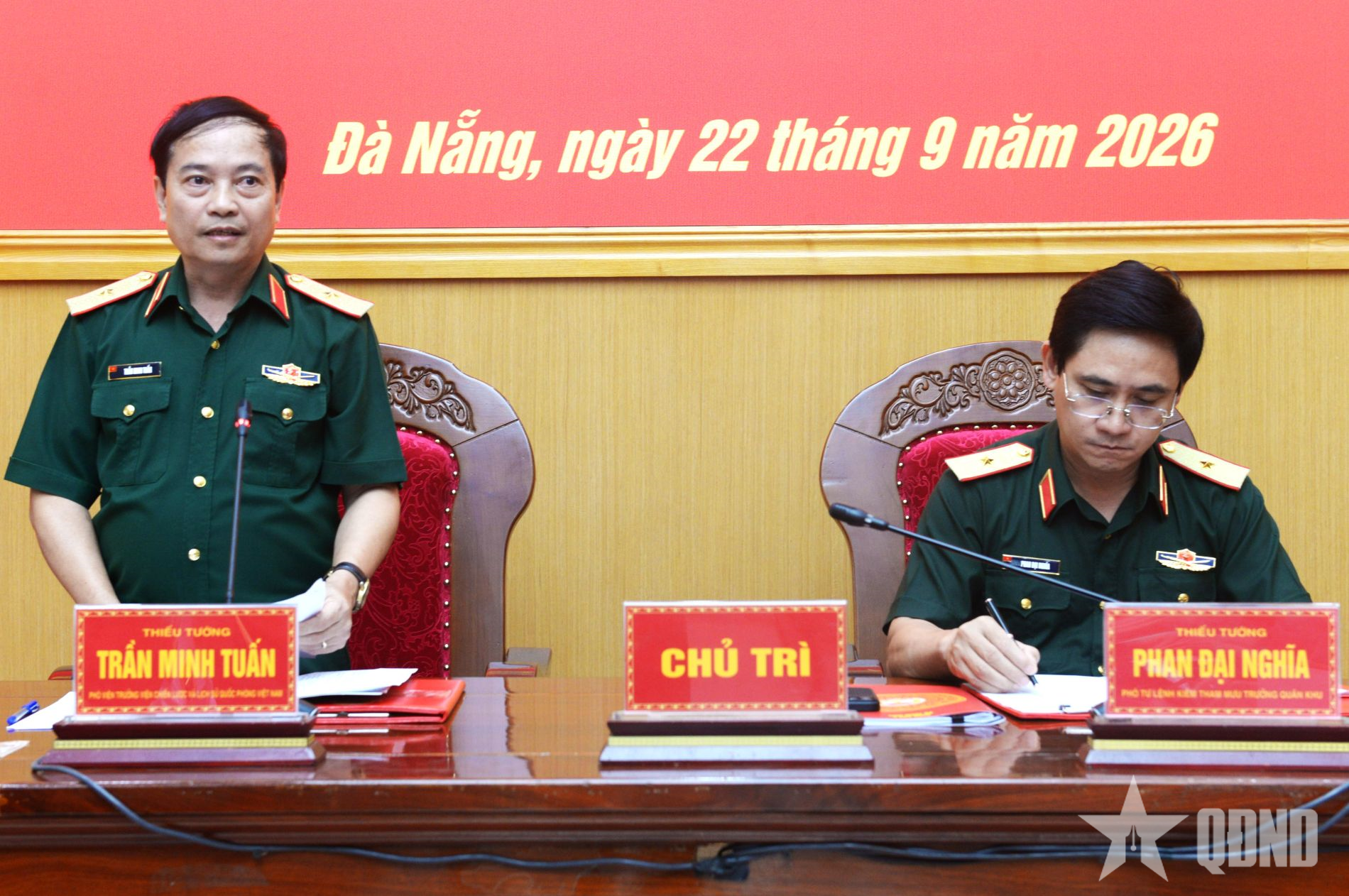 Đoàn khảo sát số 1 của Bộ Quốc phòng làm việc với Bộ tư lệnh Quân khu 5 về nhiệm vụ quân sự, quốc phòng