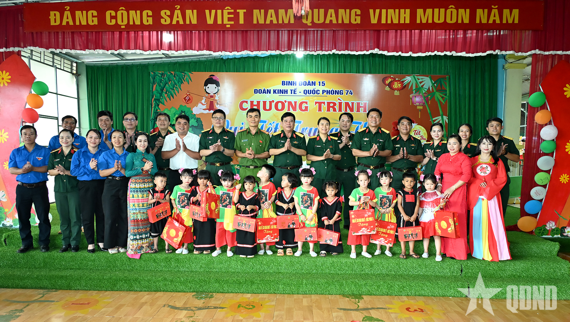 Đoàn Kinh tế - Quốc phòng 74 trao hơn 3.450 suất quà Trung thu tặng trẻ em vùng khó khăn