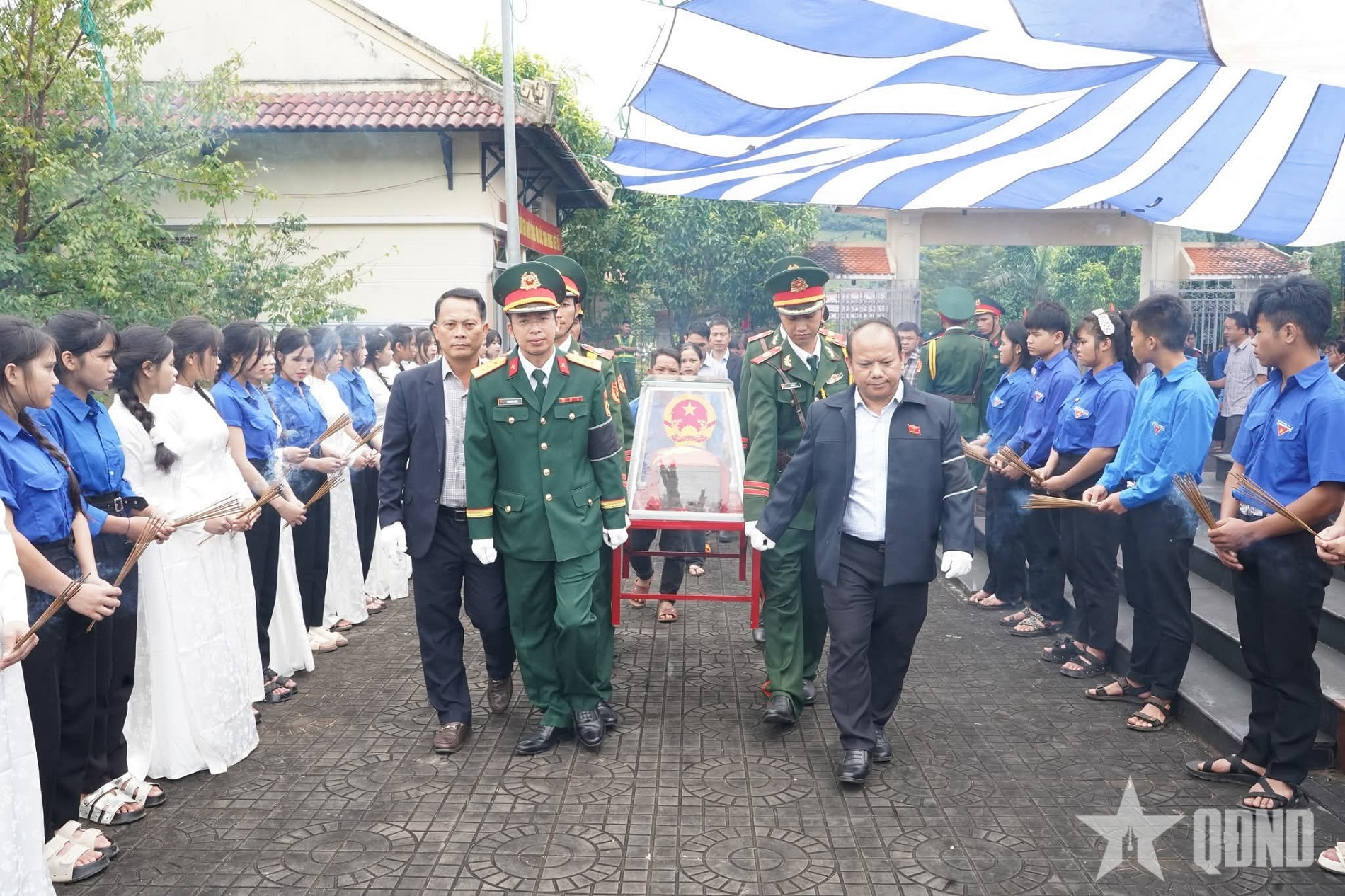 Xã Tu Mơ Rông (tỉnh Quảng Ngãi): Truy điệu và an táng hài cốt liệt sĩ A Ngõa