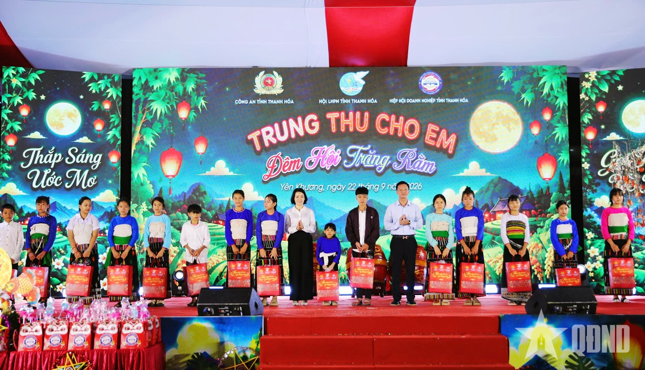 Thanh Hóa: Ấm áp Trung thu nơi biên giới Yên Khương