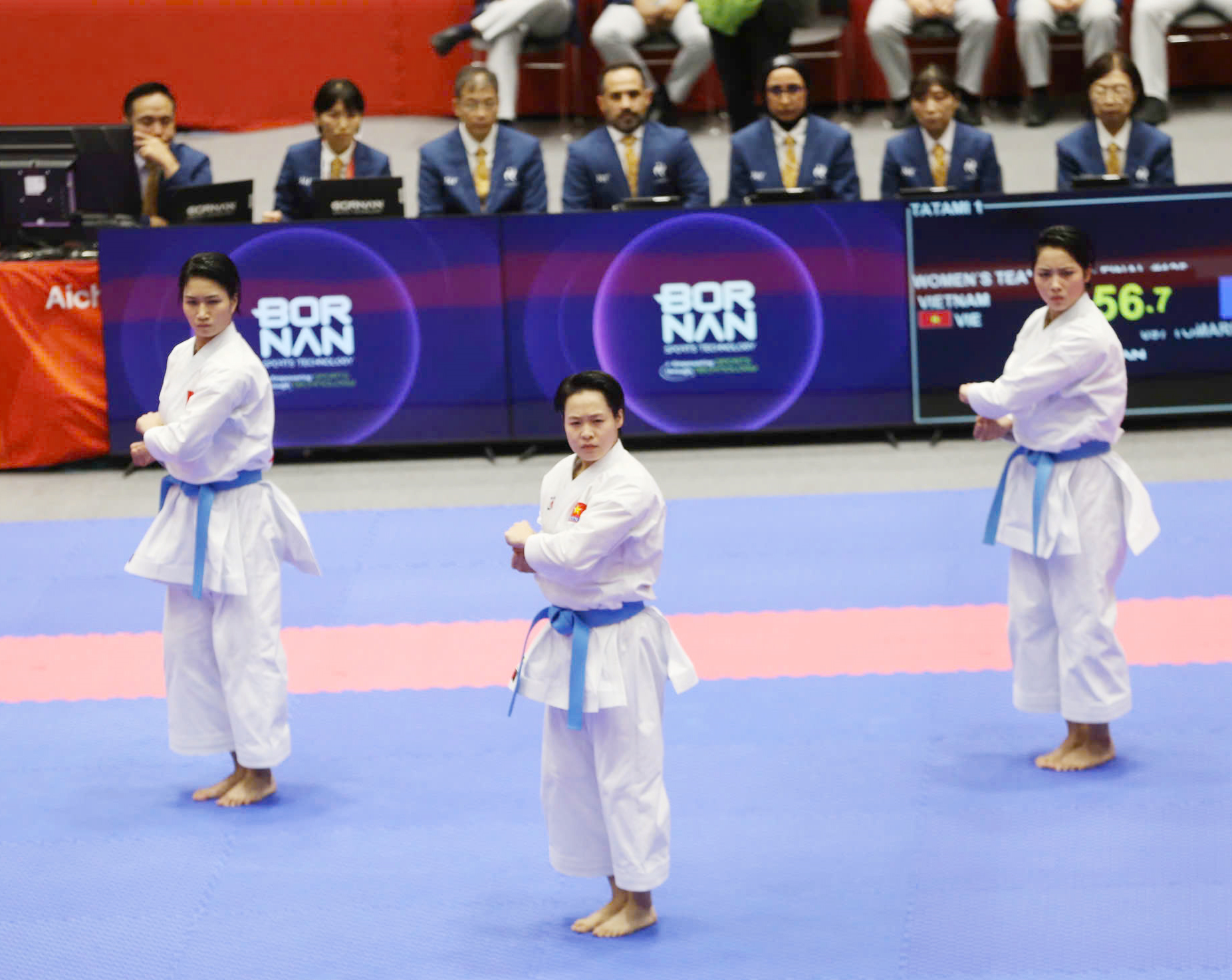 Tấm huy chương vàng lịch sử 