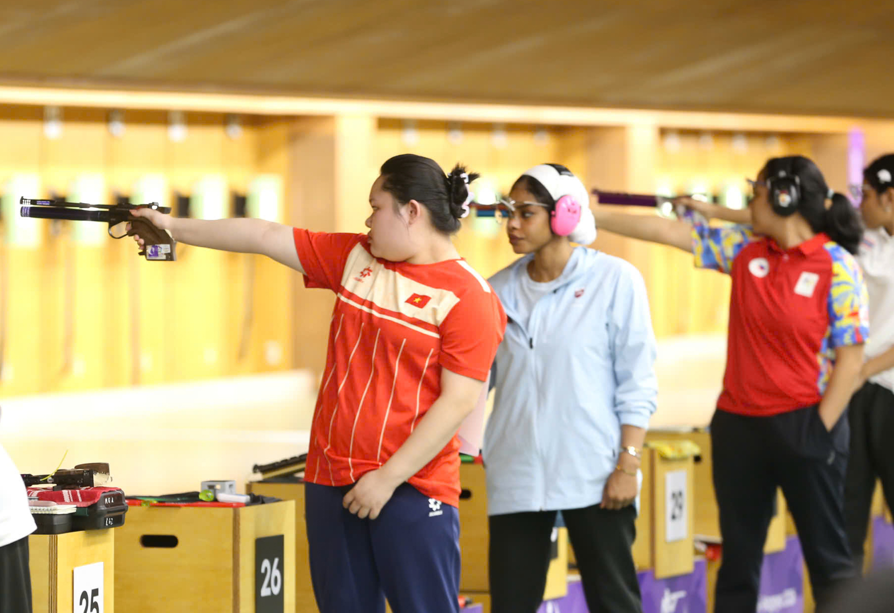 ASIAD 20: Bắn súng Việt Nam giành huy chương đồng, Trịnh Thu Vinh hụt vé chung kết