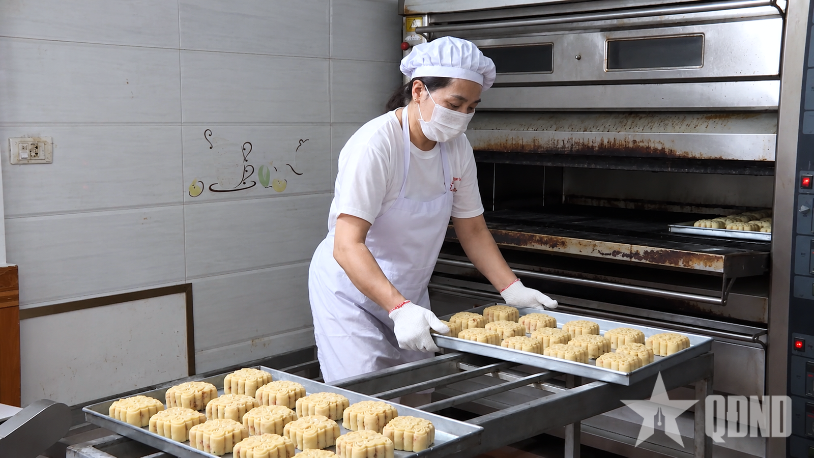 Thơm hương bánh trung thu cổ truyền tại thôn Nội Am