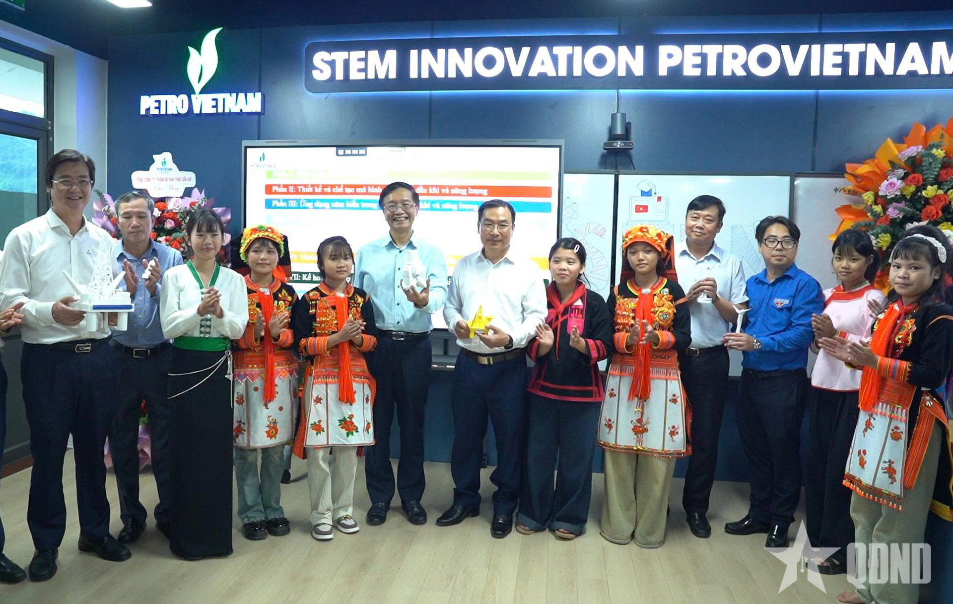 Ước mơ trăng rằm ở Trường Petrovietnam - Phong Thổ