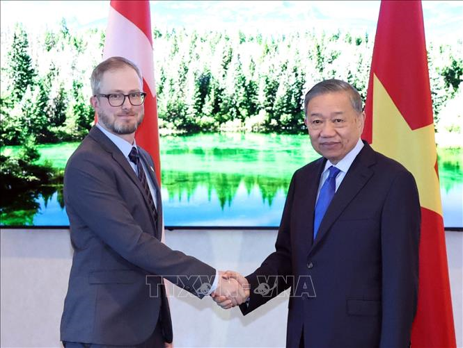Tổng Bí thư, Chủ tịch nước Tô Lâm: Đảng Cộng sản Việt Nam và Đảng Cộng sản Canada cần đẩy mạnh chia sẻ kinh nghiệm về xây dựng Đảng, phát huy vai trò của nhân dân trong bối cảnh mới