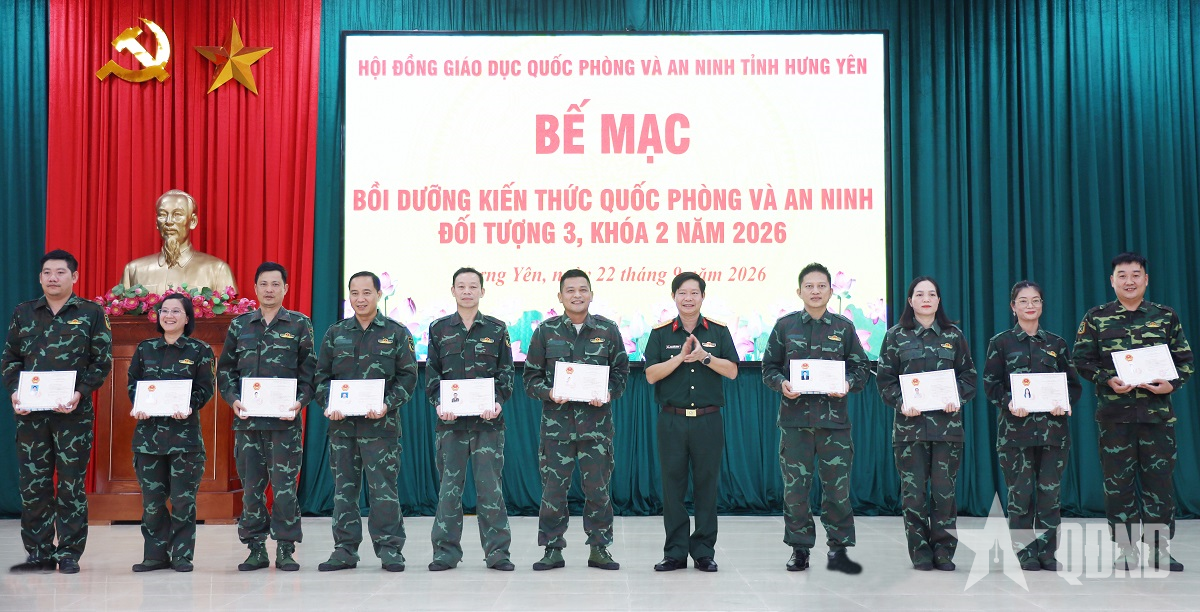 Vững khu vực phòng thủ, mạnh chính quyền địa phương hai cấp