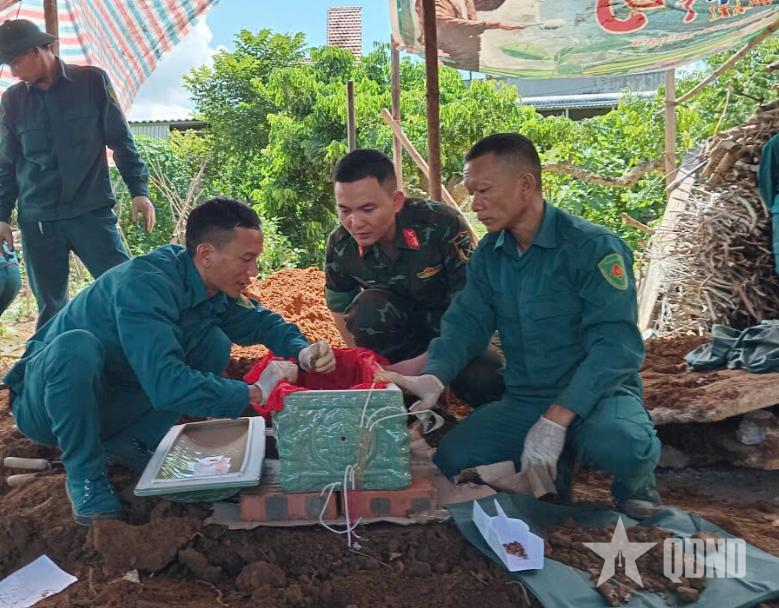 Sơn La: Khai quật, cất bốc 2 hài cốt tại xã Chiềng Khoong