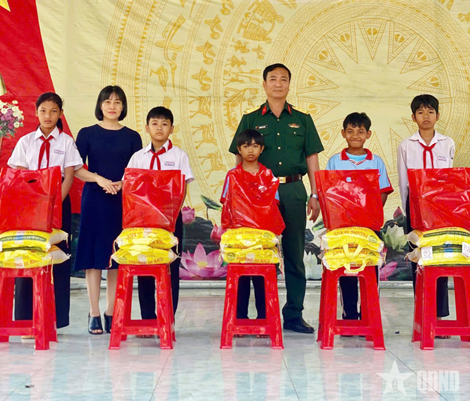 Nâng bước em đến trường nơi biên giới Đồng Nai