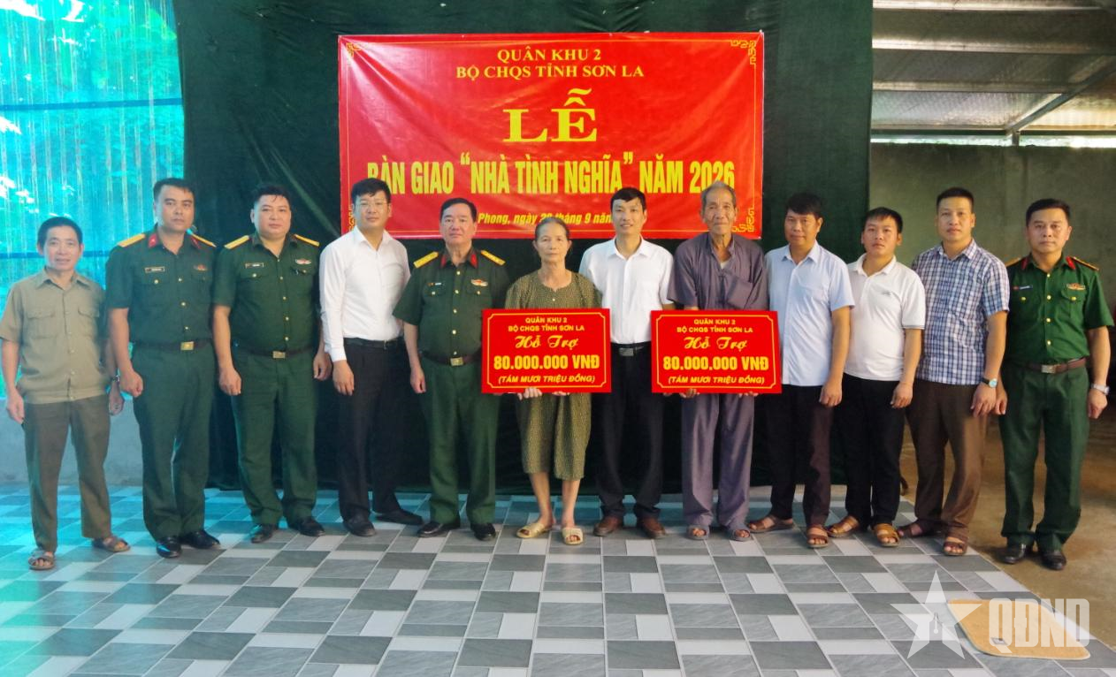 Sơn La bàn giao “Nhà tình nghĩa” và “Nhà đồng đội” tặng gia đình chính sách