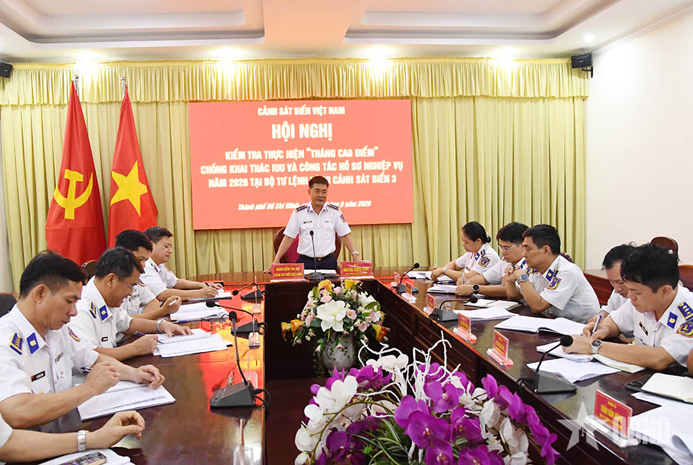Cảnh sát biển Việt Nam kiểm tra công tác chống IUU tại Vùng Cảnh sát biển 3