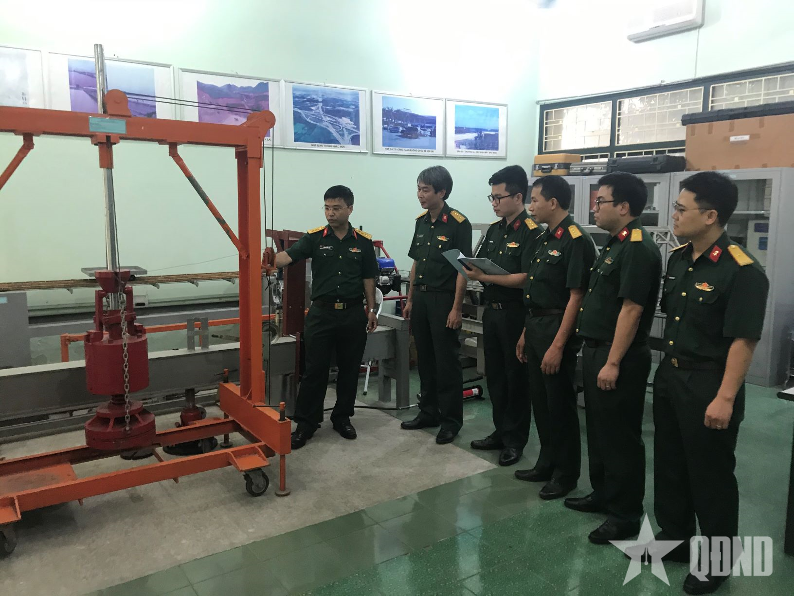 Làm chủ công nghệ, khai thác hiệu quả cơ sở kỹ thuật hiện đại ở Học viện Kỹ thuật Quân sự

​