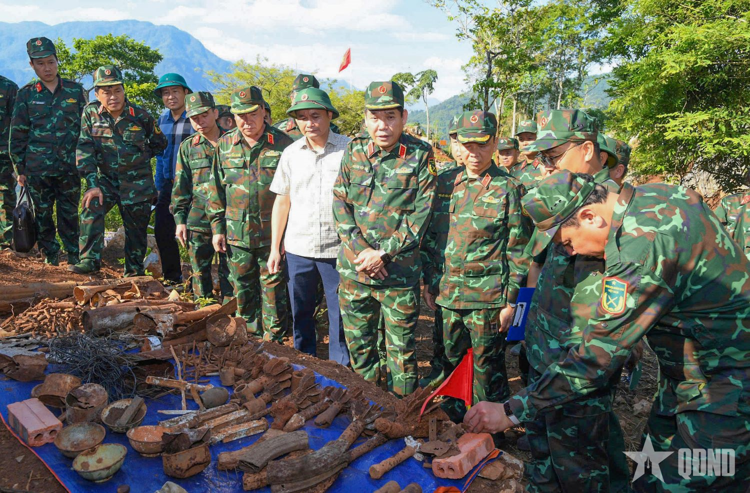 Tăng cường thu thập thông tin, mở rộng phạm vi tìm kiếm hài cốt liệt sĩ