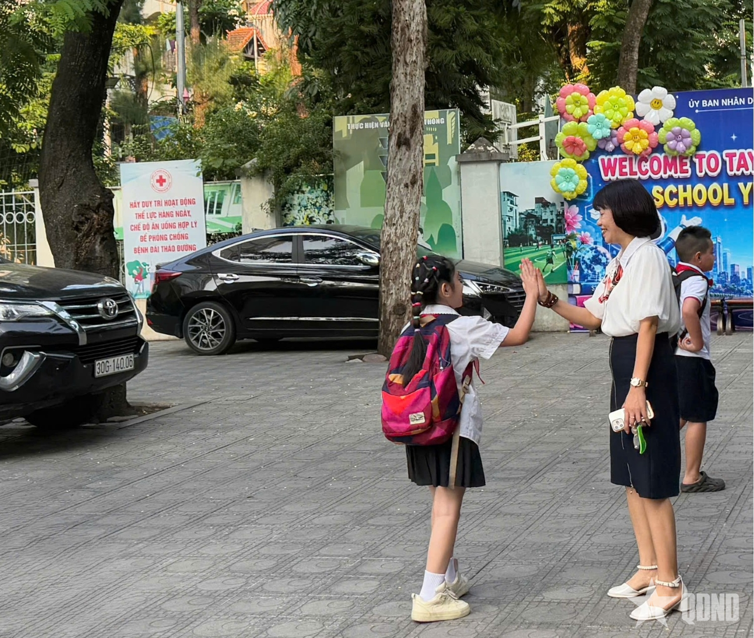 Cái đập tay buổi sáng 