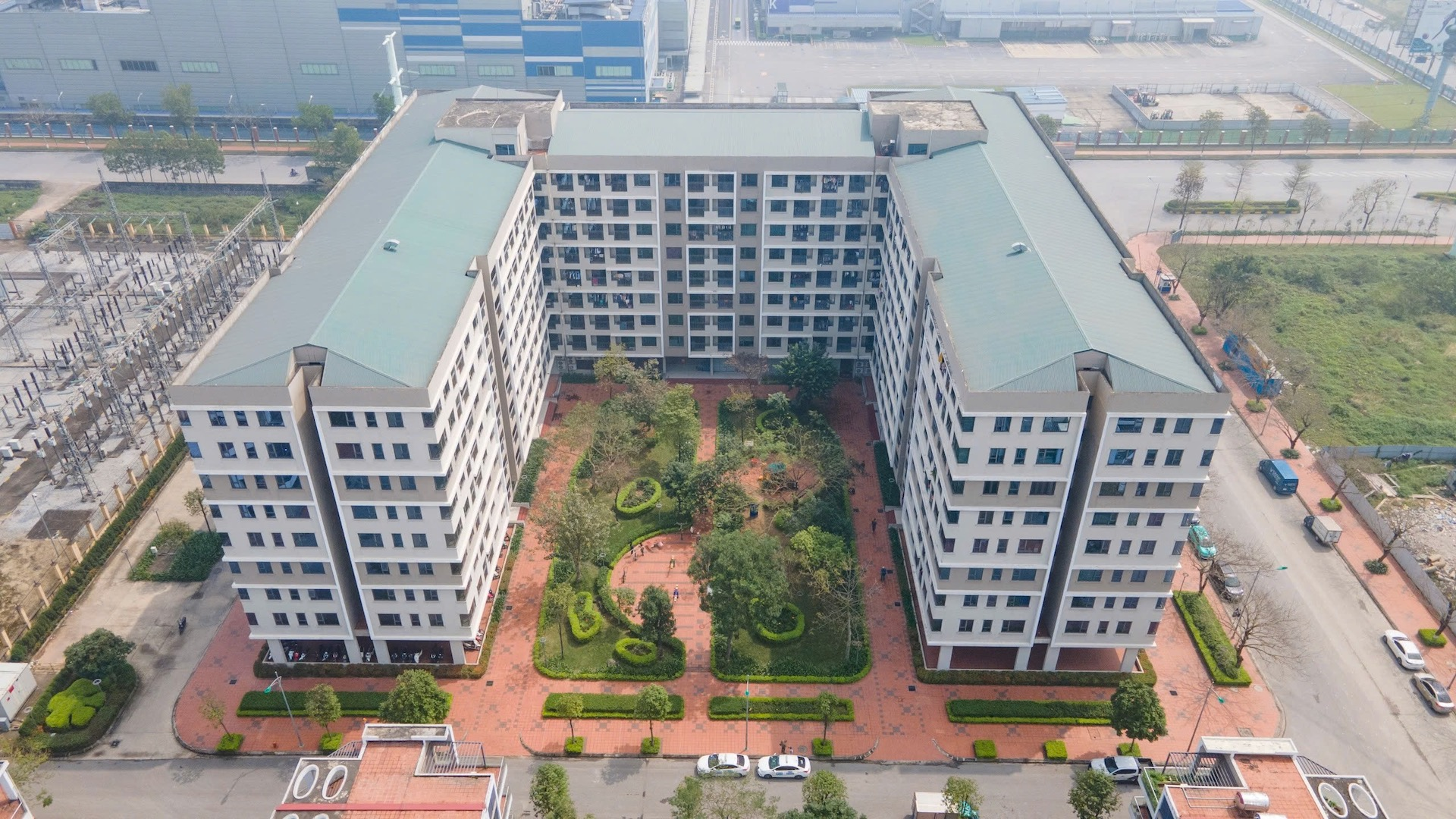 Đến năm 2030, phấn đấu xây dựng ít nhất 1 triệu căn hộ nhà ở xã hội, nhà ở cho thuê