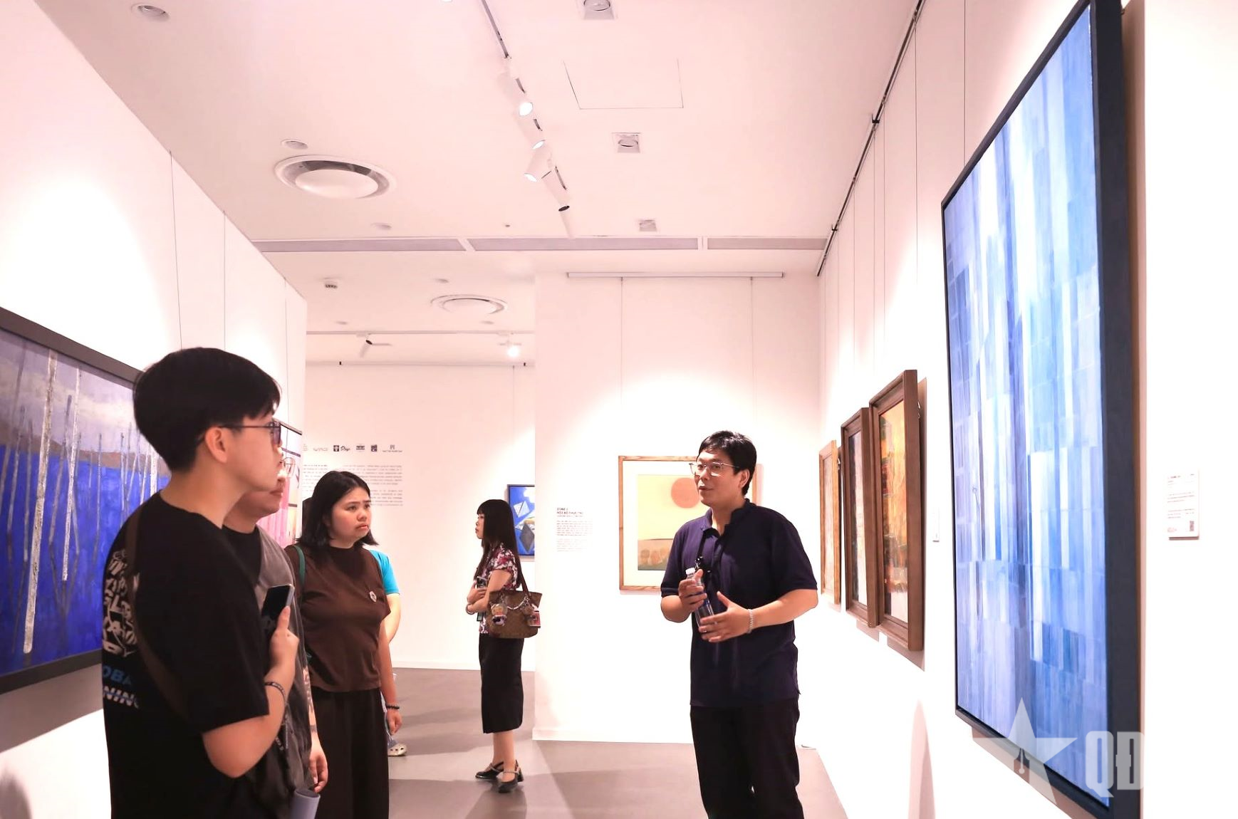 Nâng tầm vị thế thương hiệu gallery Việt Nam