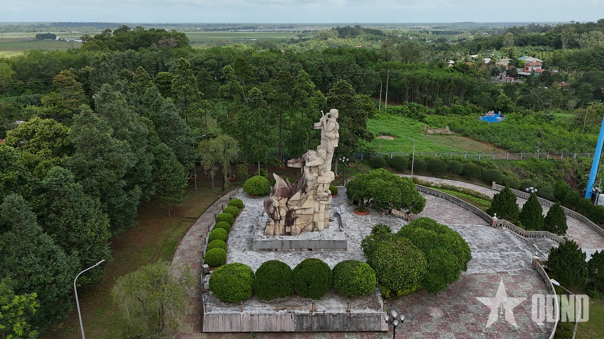 Tiếng gọi từ Dốc Miếu