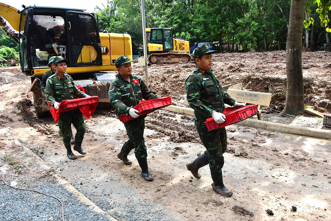 Quy tập thêm 4 bộ hài cốt liệt sĩ tại Công viên Lê Thị Riêng

