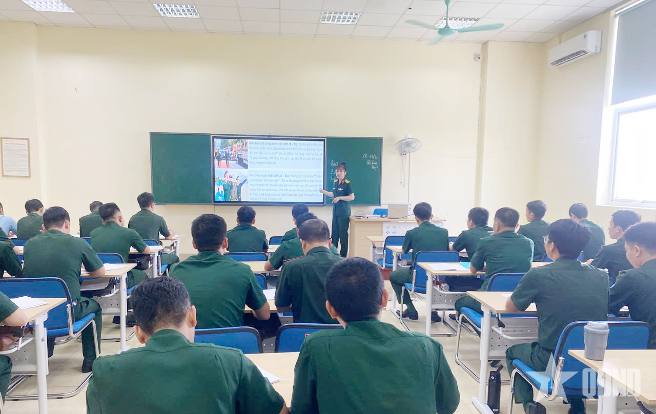 Tạo động lực nâng cao chất lượng giáo dục, đào tạo và nghiên cứu khoa học