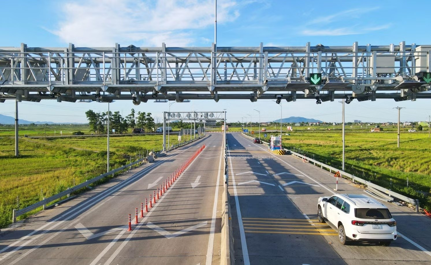 Cục Đường bộ lý giải nguyên nhân lưu lượng xe giảm trên cao tốc Bắc-Nam và Quốc lộ 1 